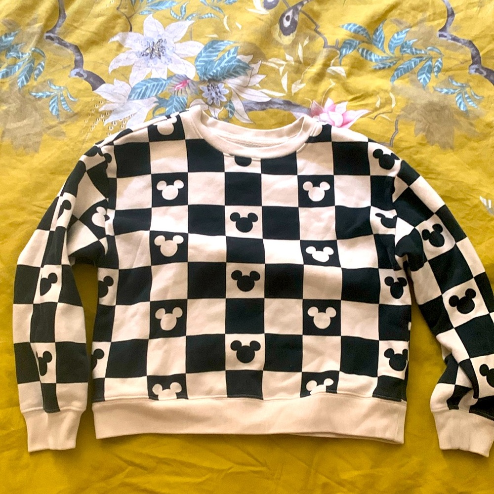 Gap Disney kids sweatshirt GUC.